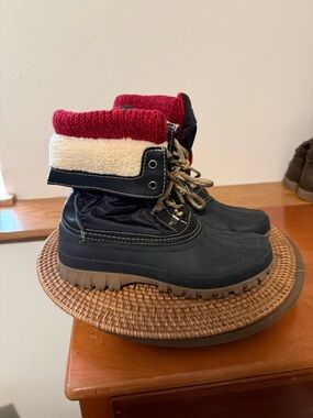 Storm Black Winter Boots with Red Knit Cuff and Cream Faux-Fur Trim